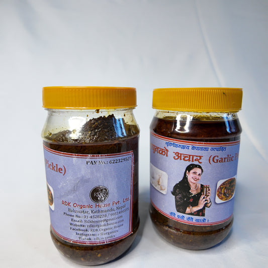 Lasun ko Achar — Organic Garlic Pickle